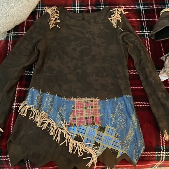 Girl’s Creepy Scarecrow Costume - Picture 3 of 5